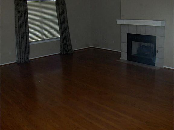 3rd image of 234 Sundown Dr