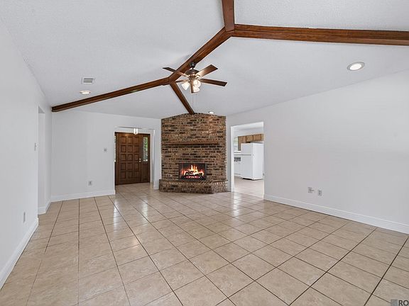 5th image of 15709 Treasurer Ave