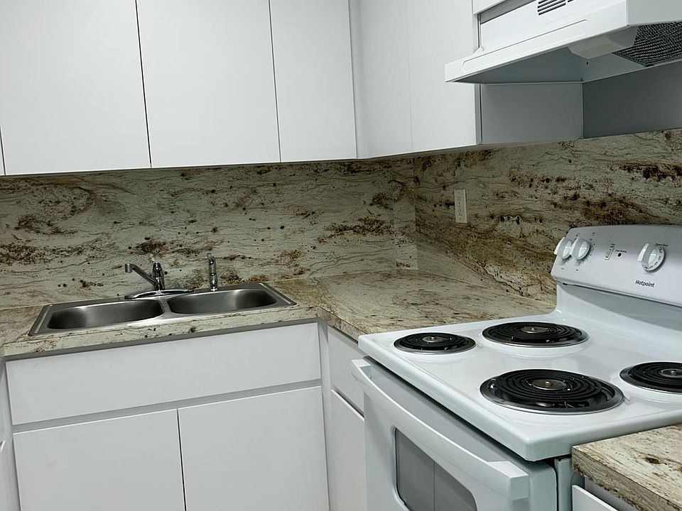 Kitchen New Appliances & Cabinets