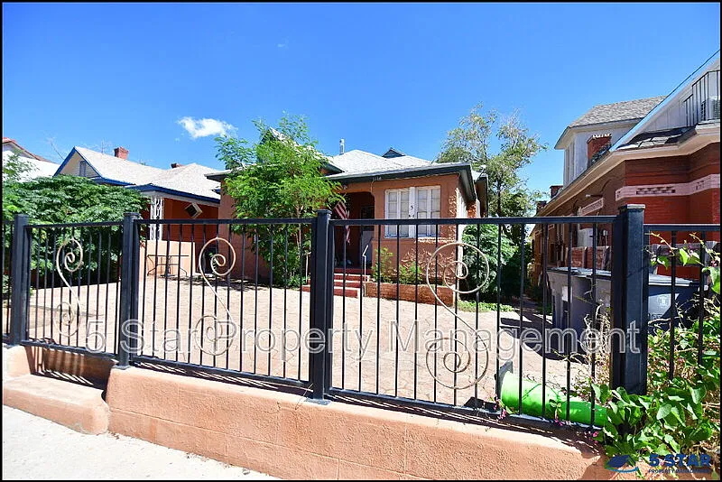 1114 N El Paso St #1