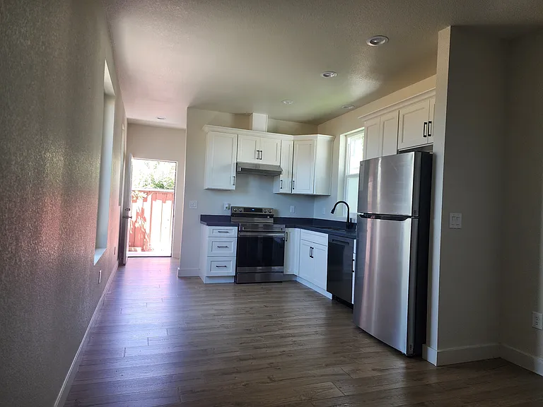 849 Emily St #ADU — Photo 4