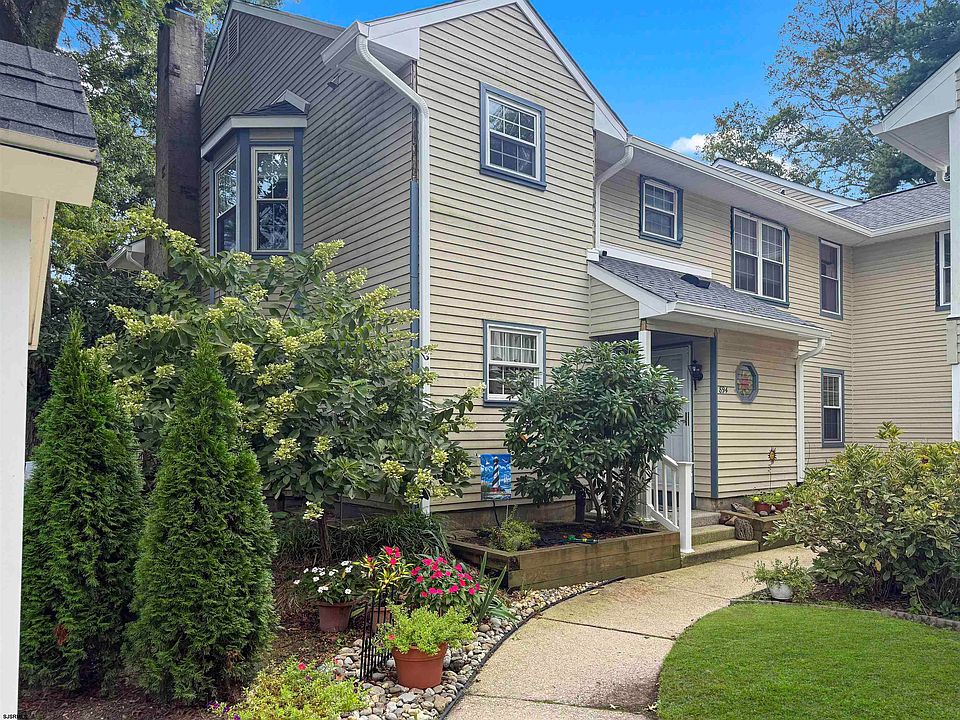 1st image of 894 E Fishers Creek Rd #894