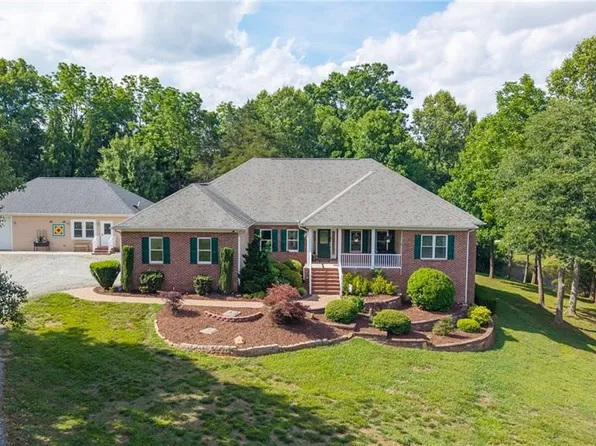 2648 Millbrook Dr, Haw River, NC 27258