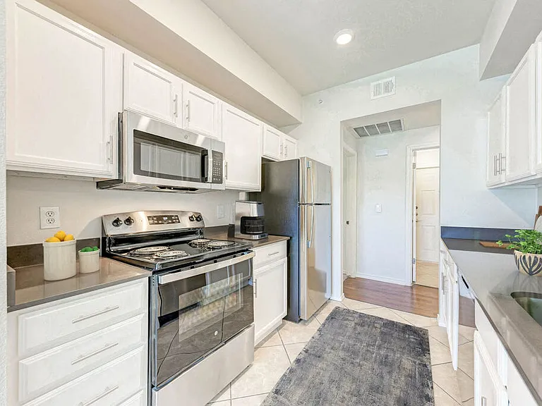 Riverhorse Ranch Apartments I — Photo 23