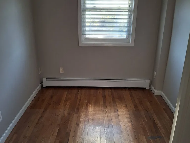 3906 Murdock Ave #2 — Photo 8