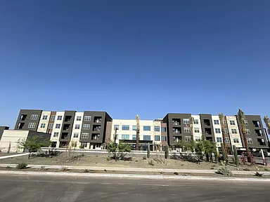 Refinery at Pointe17