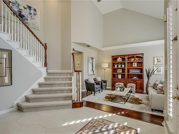 4th image of 120 Hollywood Dr