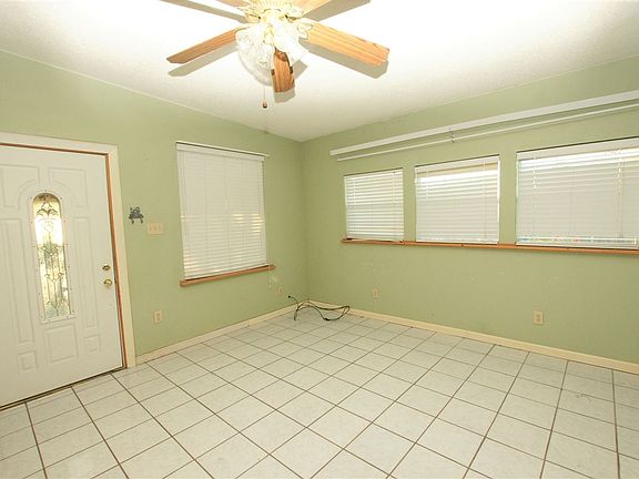 2nd image of 5204 Cuellar Ln