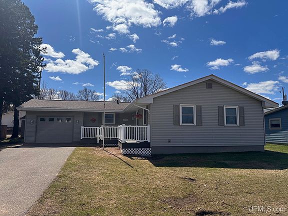 2nd image of 774 Palms Ave