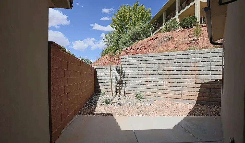 Snowfield Estates 1456 - 1 — Photo 2