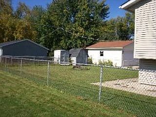 3rd image of 1512 Leslie Ave
