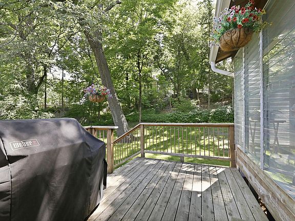 5th image of 250 Glenbrook Rd N