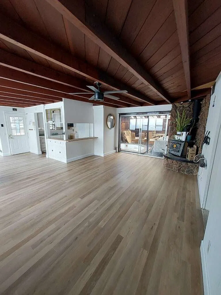 3 bed, 1312 sqft, $4,975 — Photo 1