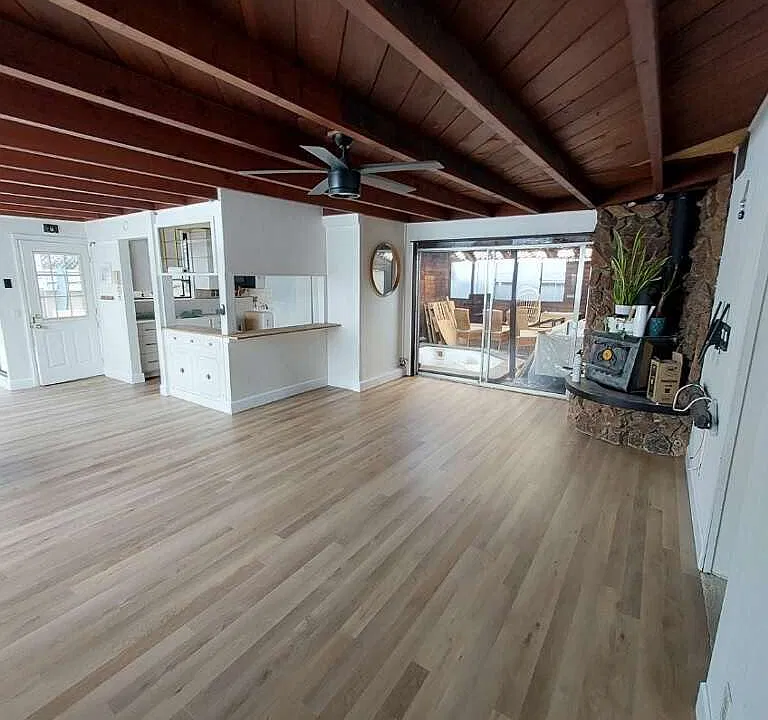4221 Del Mar Ave