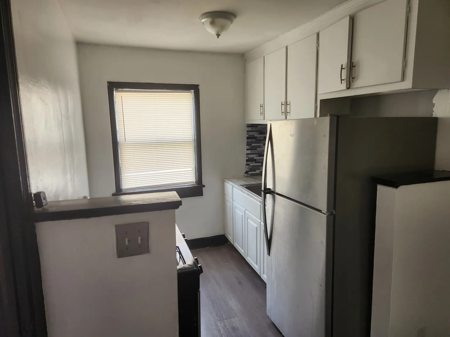 2 bed, 700 sqft, $1,800 — Photo 1