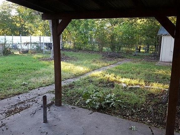 5th image of 1120 Leyenda Dr