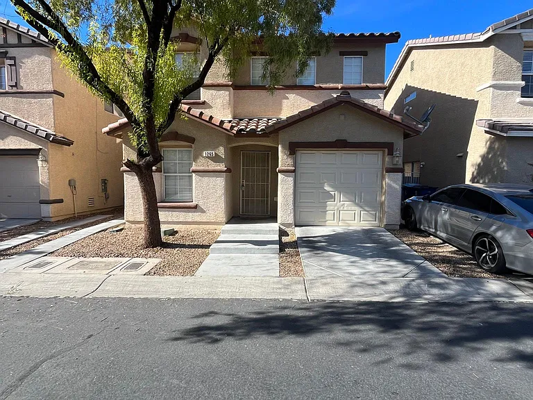 1265 Orchard View St — Photo 1