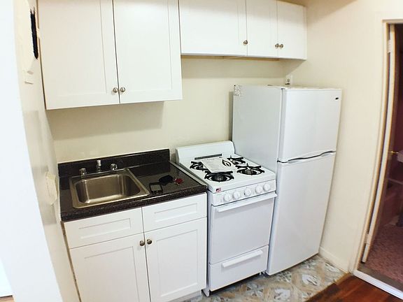 4th image of 347 W 48th St APT 3A