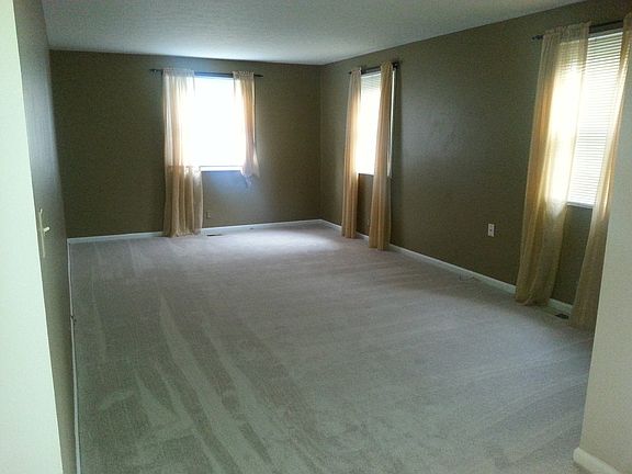 5th image of 2210 Glouchester Dr