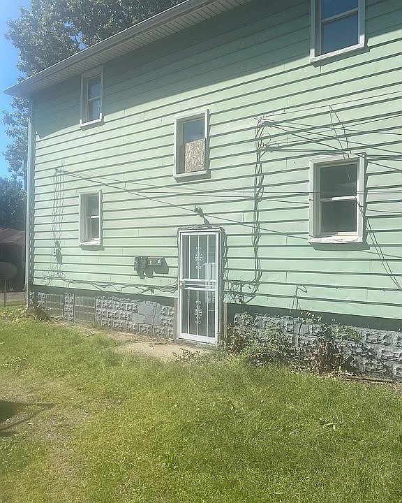1st image of 24 W Auburn St