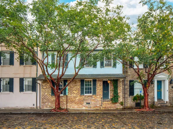 34 N Adgers Wharf, Charleston, SC 29401