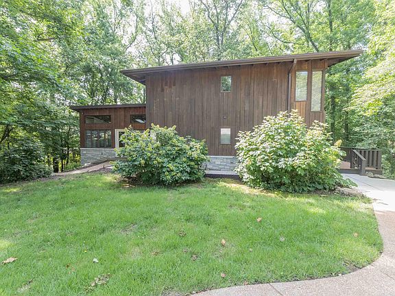4th image of 9121 Hickory Ridge Ln