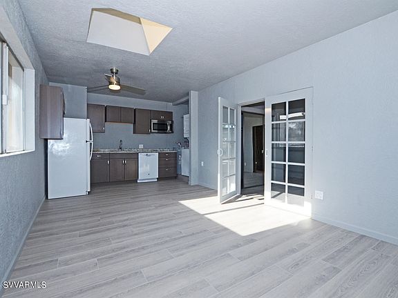 4th image of 426 S Yaqui Circle