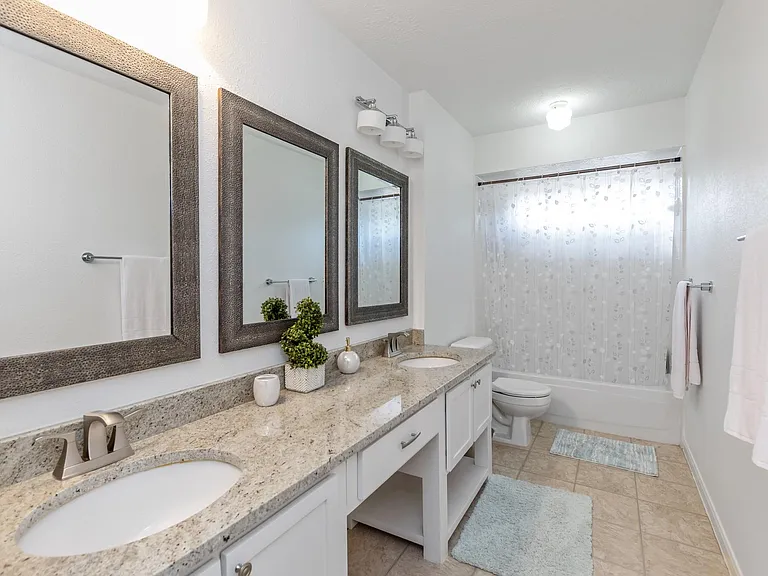 15826 Jamie Lee Dr — Photo 34