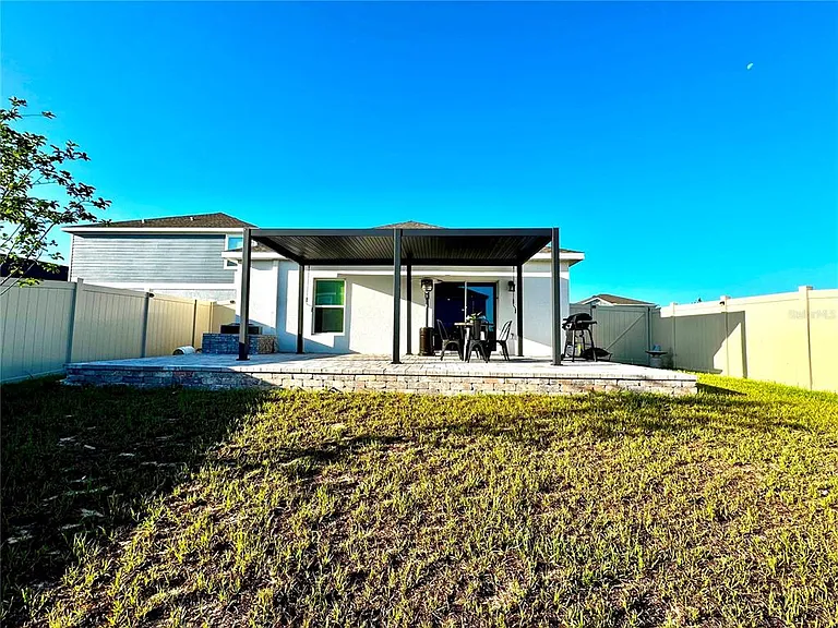 3095 Armstrong Ave — Photo 16