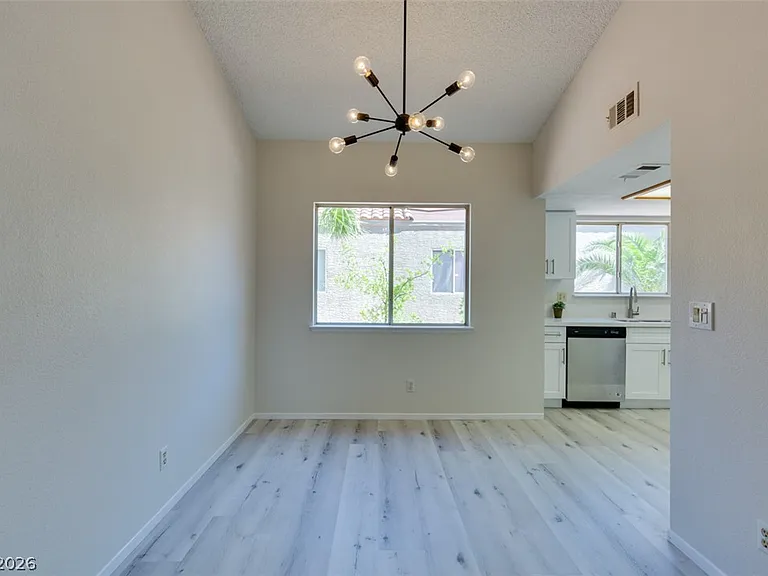 582 Searchlight Dr — Photo 30