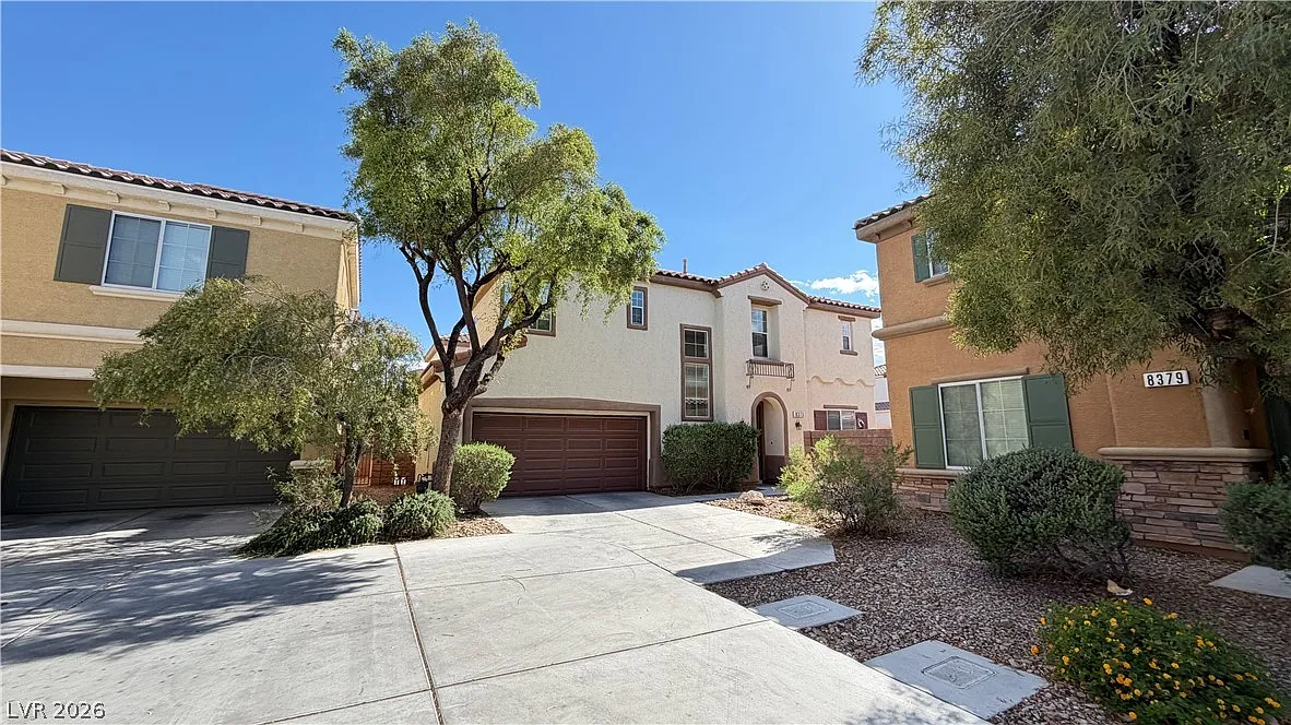 3 bed, 2.5 bath, 1542 sqft, $1,825 — Photo 1