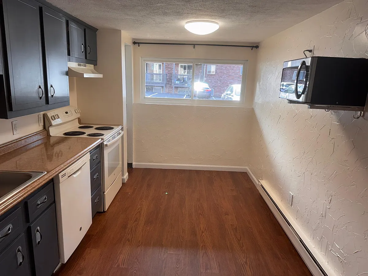 Building Photo - 7 Wampus Ave #11