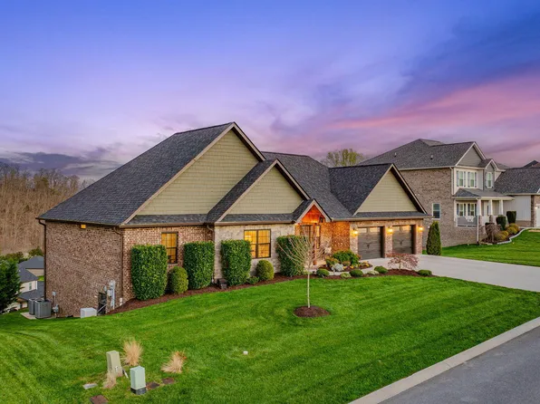 1195 Panoramic Vis, Johnson City, TN 37615