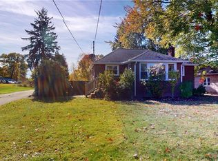 852 E Waterloo Rd, Akron, OH 44306