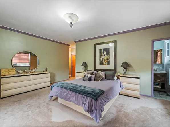 162-41 Powells Cove Boulevard image 12 of 29