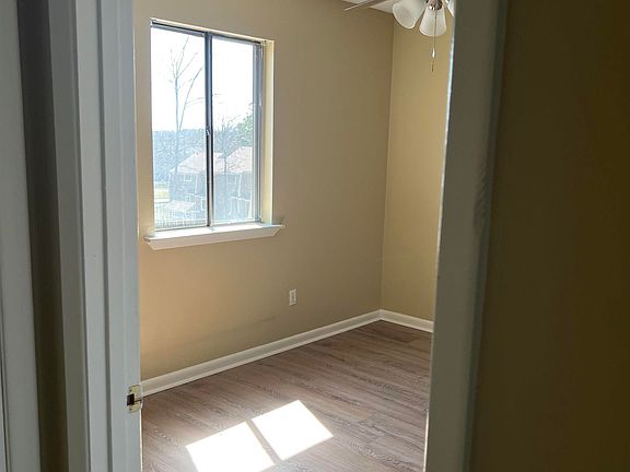 2nd image of 2001 Reservoir Rd APT 12