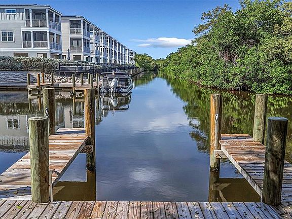 4th image of 4375 MARINA VIEW WAY