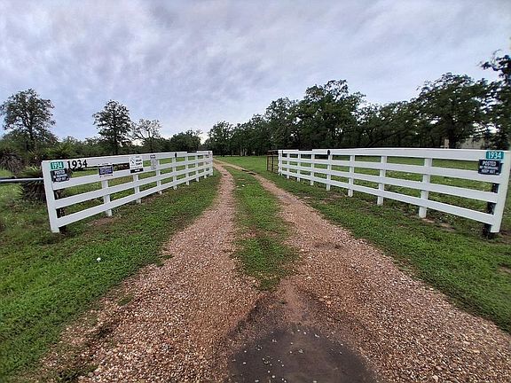 4th image of 1934 Fannin Rd