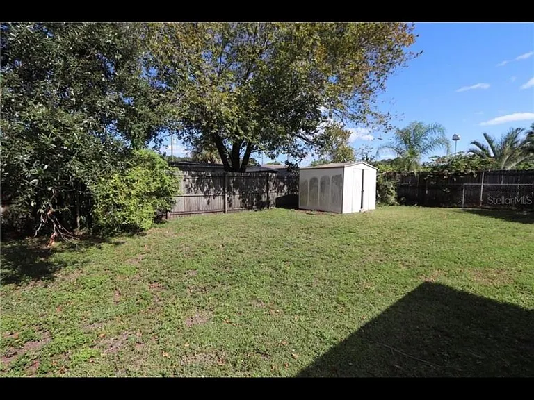 521 Frandor Pl — Photo 4