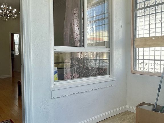 3rd image of 418 Athens St