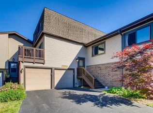 29W365 Crabtree Ln, Warrenville, IL