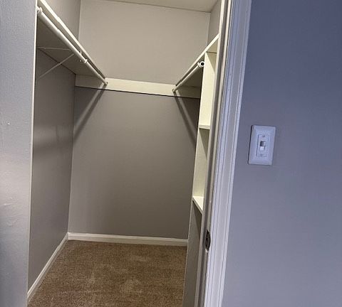 4th image of 1633 E Hudson Blvd