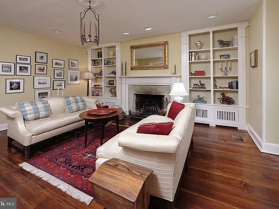 4th image of 317 S Saint Asaph St