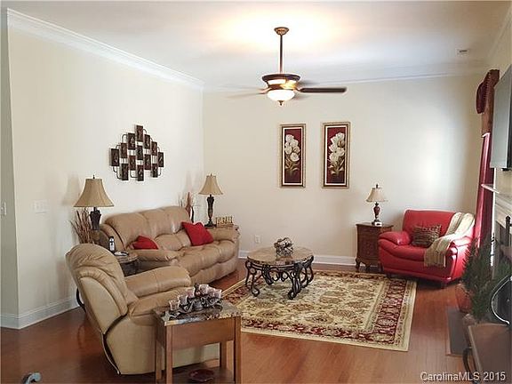 4th image of 1009 Glen Laurel Dr