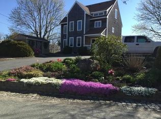 28 Mayflower Dr, Plymouth, MA 02360
