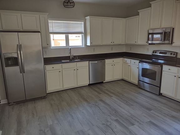 2nd image of 602 Walkens Woods Ln