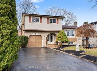 4 Falcon Ct, Whitby, ON L1N6V5