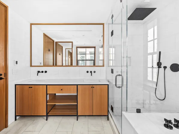 36 Bleecker Street 4A image 11 of 11