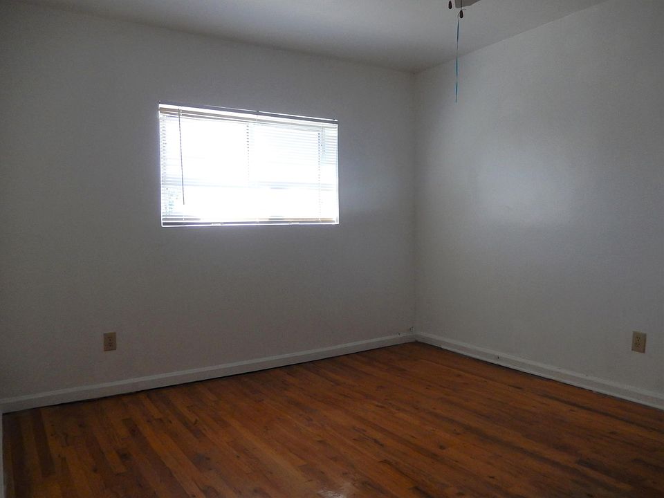 1st image of 3208 Layton Ave Floor 2