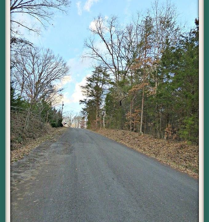 2nd image of 6 Ranch Rd #6